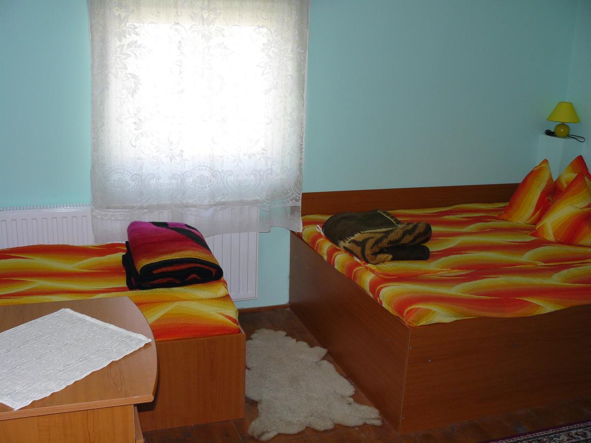 Gyongyvirag Panzio Bed & Breakfast Turia Dış mekan fotoğraf