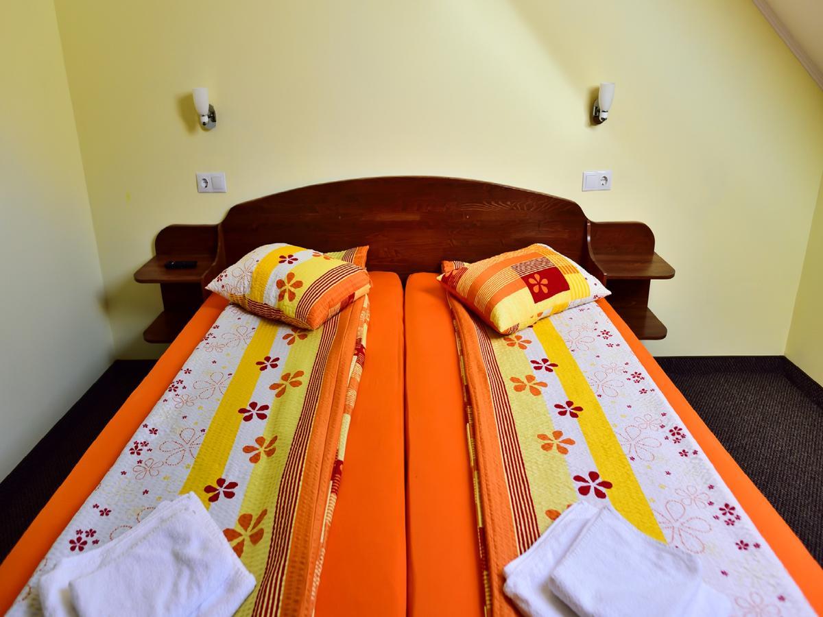 Gyongyvirag Panzio Bed & Breakfast Turia Dış mekan fotoğraf